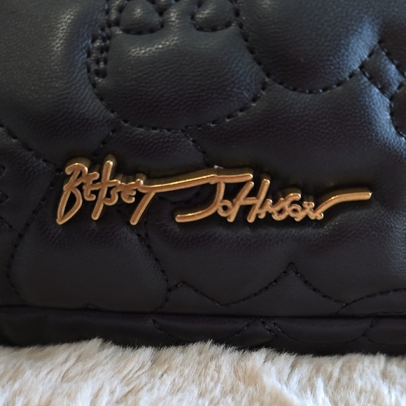 NWOT Betsey Johnson Black and Gold Quilted Clutch with Chain - Picture 2 of 9